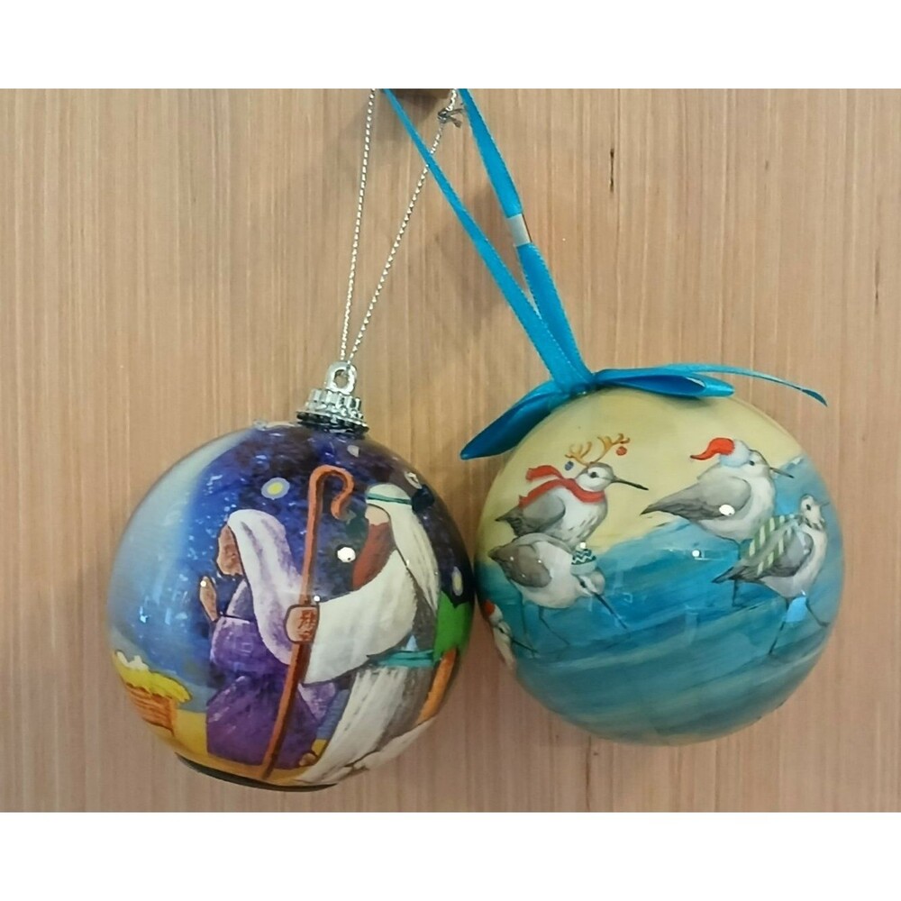 Christmas Ornaments Round Plastic Nativiy & Birds lot of 2 Holiday Decor